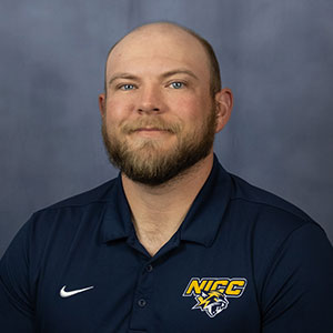 科里哈勒尔 headshot