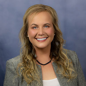 莎拉·卡尔森 headshot