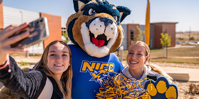 Students outside with Chase